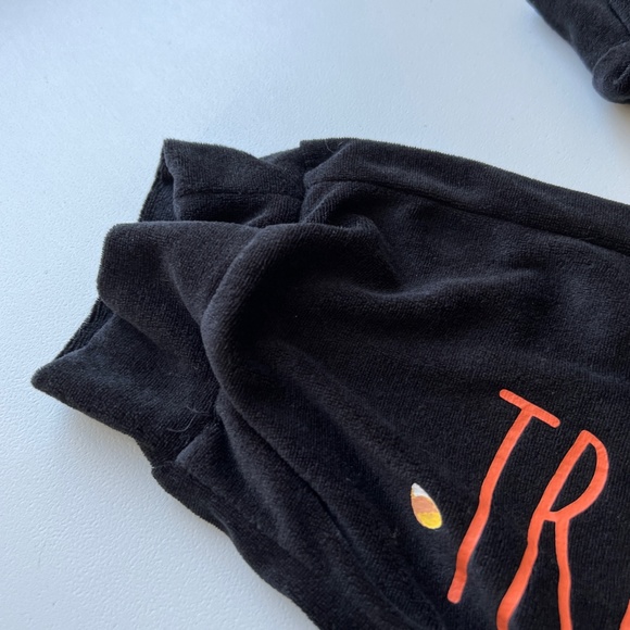 Rae Dunn Black Velour Jogger PJ Bottoms Trick or Treat Spell Out Women Size M - Picture 8 of 8